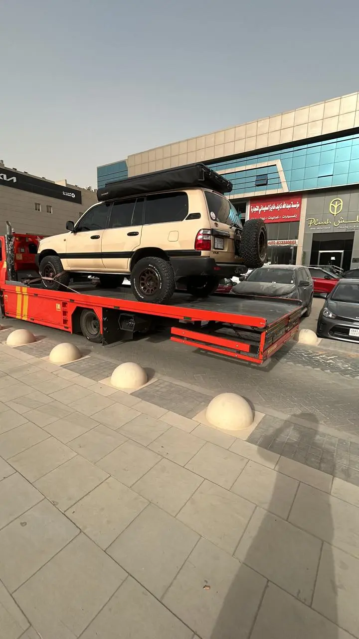سحب السيارات العالقة - سطحة الرياض